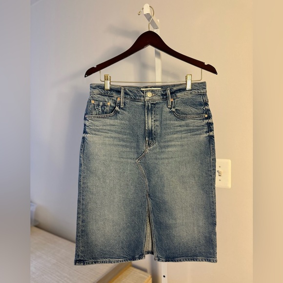 NWOT: Mother — The Ditcher Denim Skirt in Never Let Go (Size 28)
